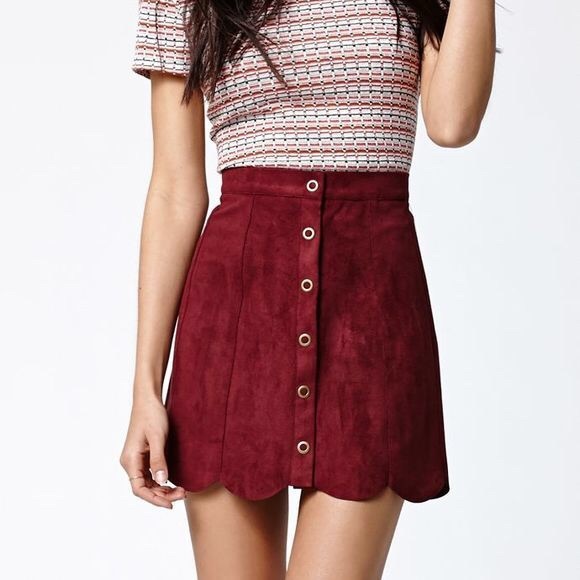 Kendall & Kylie Dresses & Skirts - Kendall+Kylie maroon suede button scalloped skirt
